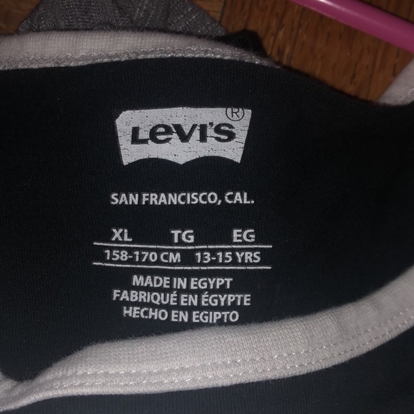 Levi’s t-shirt - Picture 3 of 3
